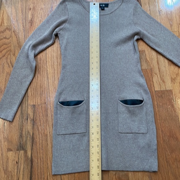 AGB Dress Size Large NWT Heather Taupe Color 2 accent pockets Sweater Tunic - Picture 6 of 14